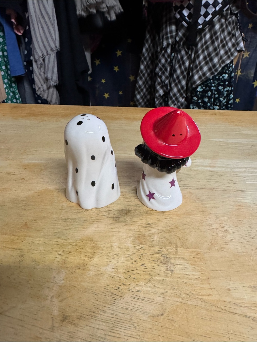 Peanuts Halloween Salt & Pepper Shakers - Picture 3 of 5